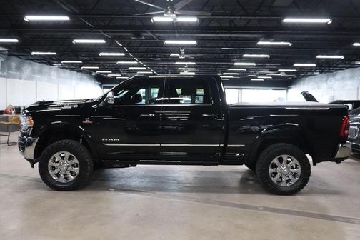 2022 RAM 3500 Limited Crew Cab 4x4 6'4' Box