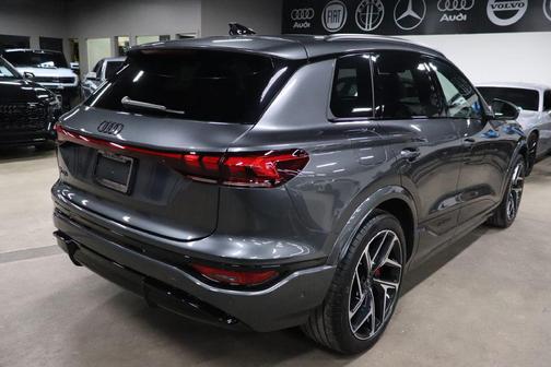 2025 Audi SQ6 e-tron Prestige quattro