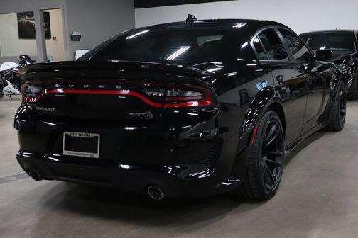 Pitch Black Clearcoat 2022 Dodge Charger SRT Hellcat
