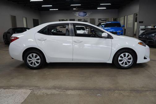 Super White 2018 Toyota Corolla L