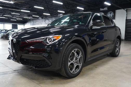 Vulcano Black Metallic 2023 Alfa Romeo Stelvio Sprint RWD