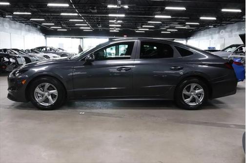 2022 Hyundai SONATA SE