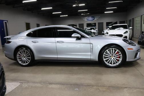2017 Porsche Panamera Turbo
