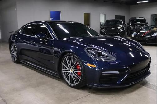 2017 Porsche Panamera Turbo