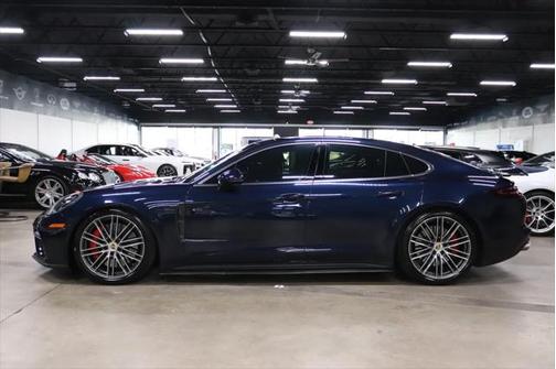 2017 Porsche Panamera Turbo
