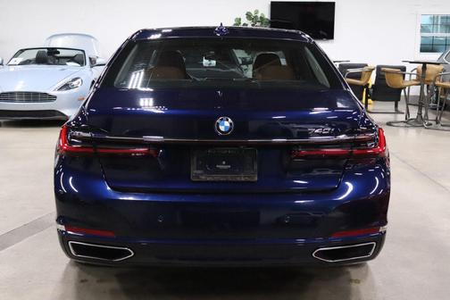 2021 BMW 740 I