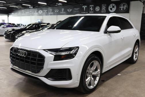 2023 Audi Q8 55 Premium