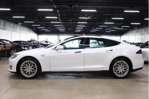 2015 Tesla Model S 85D