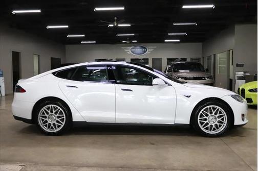 2015 Tesla Model S 85D