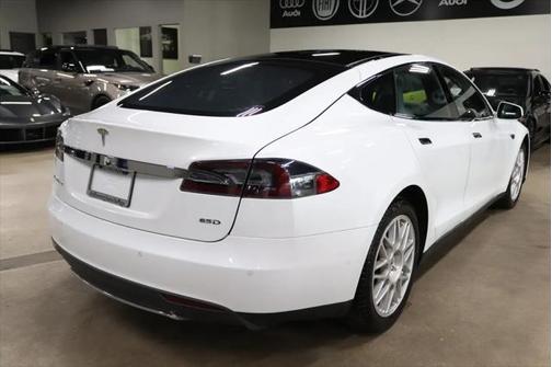 2015 Tesla Model S 85D