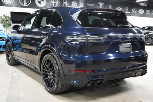 Moonlight Blue Metallic 2023 Porsche Cayenne GTS