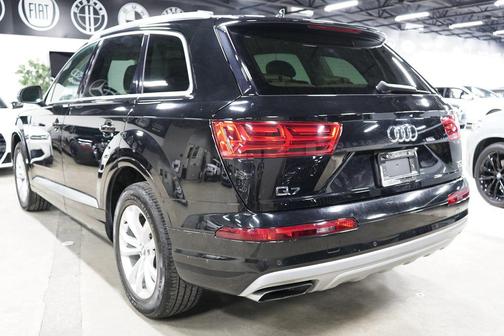 BLACK 2018 Audi Q7 3.0T Premium Plus