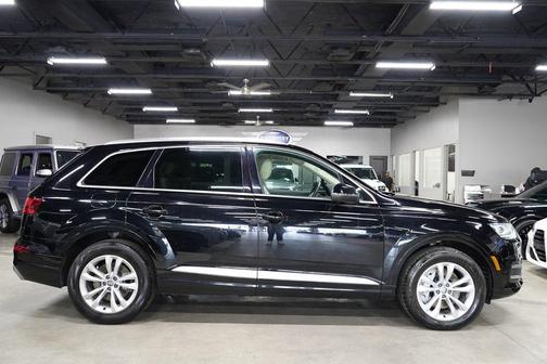 BLACK 2018 Audi Q7 3.0T Premium Plus