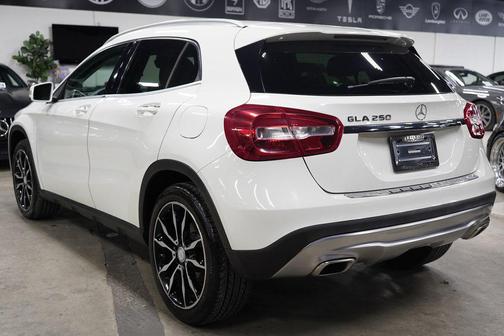 Cirrus White 2017 Mercedes-Benz GLA 250 Base