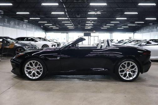 2019 Jaguar F-TYPE P300