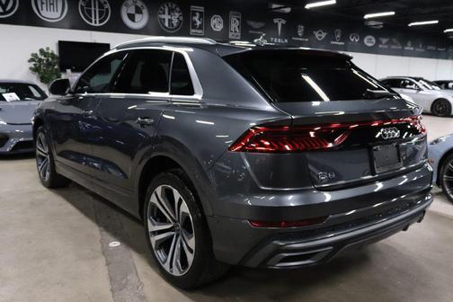 2021 Audi Q8 55 Premium Plus