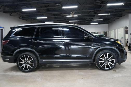 Crystal Black Pearl 2019 Honda Pilot Elite