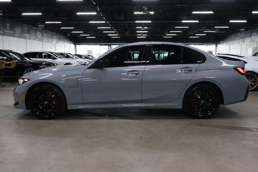 2024 BMW 330e 