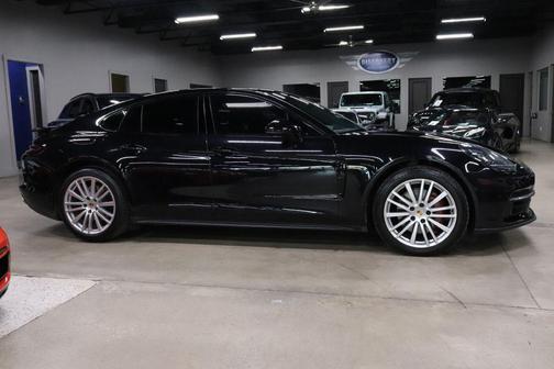 2017 Porsche Panamera 4S