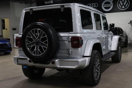 Silver Zynith Clearcoat 2024 Jeep Wrangler 4xe High Altitude
