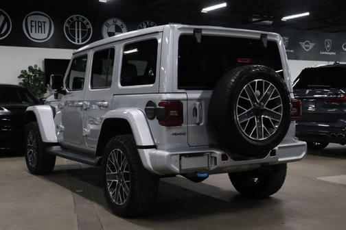 Silver Zynith Clearcoat 2024 Jeep Wrangler 4xe High Altitude