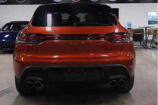 2022 Porsche Macan Base