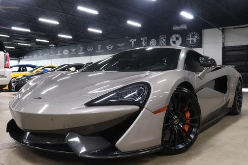 Photo 1 of 32 of 2016 McLaren 570S Base