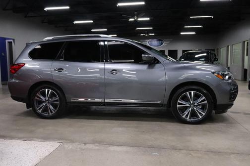 2020 Nissan Pathfinder Platinum 2WD
