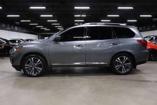 2020 Nissan Pathfinder Platinum 2WD