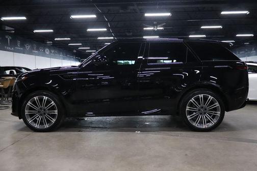 Santorini Black Metallic 2025 Land Rover Range Rover Sport SE