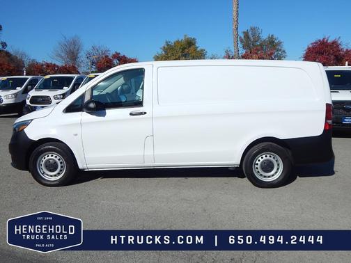 2021 Mercedes-Benz Metris Base