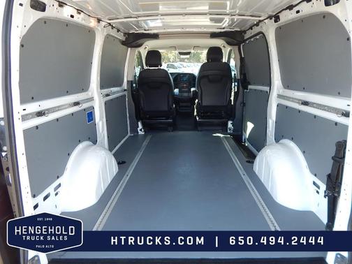 2021 Mercedes-Benz Metris Base