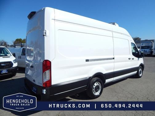 2022 Ford Transit-250 Base