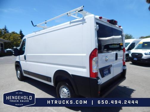 White 2025 RAM ProMaster 2500 Base