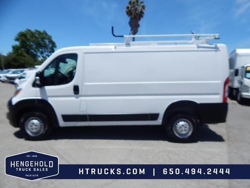 White 2025 RAM ProMaster 2500 Base