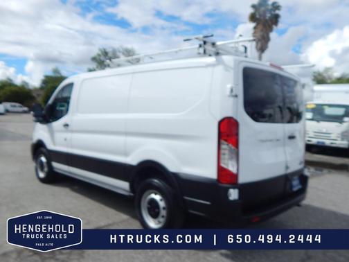 2022 Ford Transit-250 