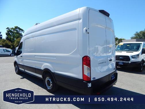 2022 Ford Transit-250 Base