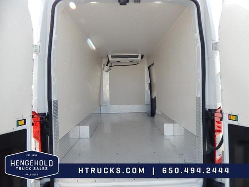 2022 Ford Transit-250 Base