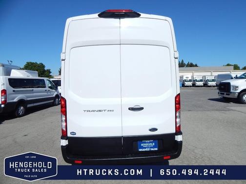 2022 Ford Transit-250 Base