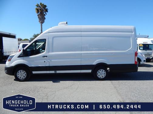 2022 Ford Transit-250 Base