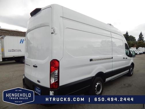 2022 Ford Transit-250 Base