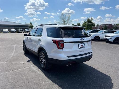 2018 Ford Explorer Sport