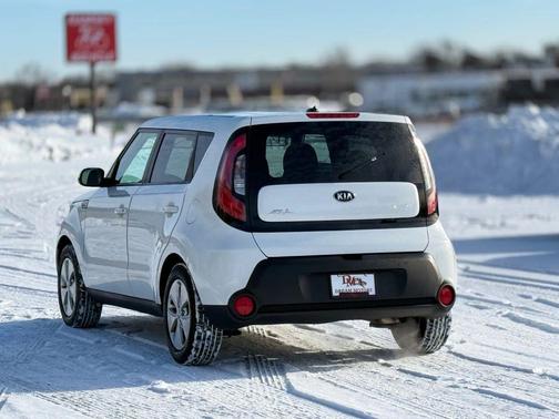 2016 Kia Soul Base