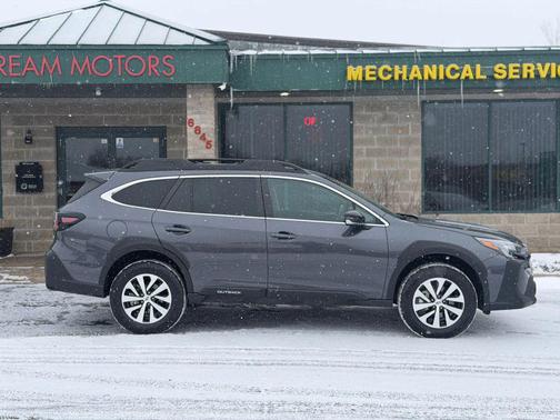 2025 Subaru Outback Premium