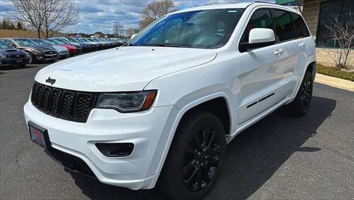 2022 Jeep Grand Cherokee Laredo