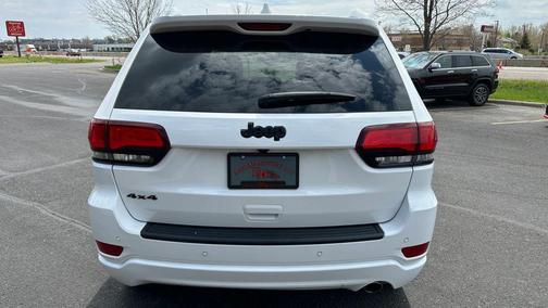 2021 Jeep Grand Cherokee Laredo