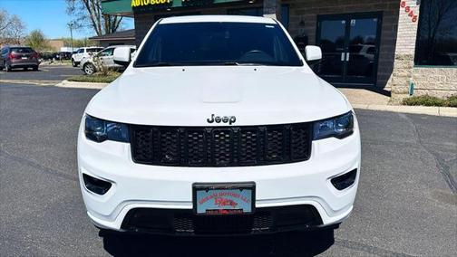 2022 Jeep Grand Cherokee Laredo
