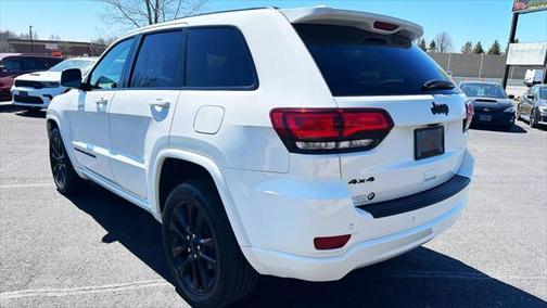 2022 Jeep Grand Cherokee Laredo