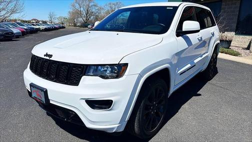 2022 Jeep Grand Cherokee Laredo