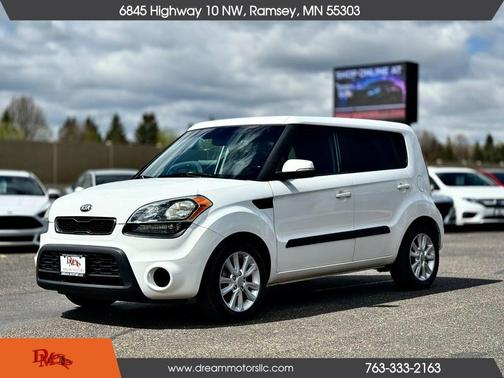 White 2013 Kia Soul +